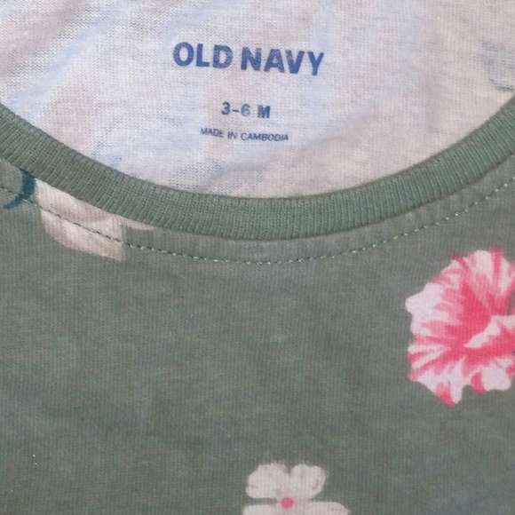 Old Navy Adorable Floral Baby Dress Sz 3-6 Mo - Picture 3 of 3